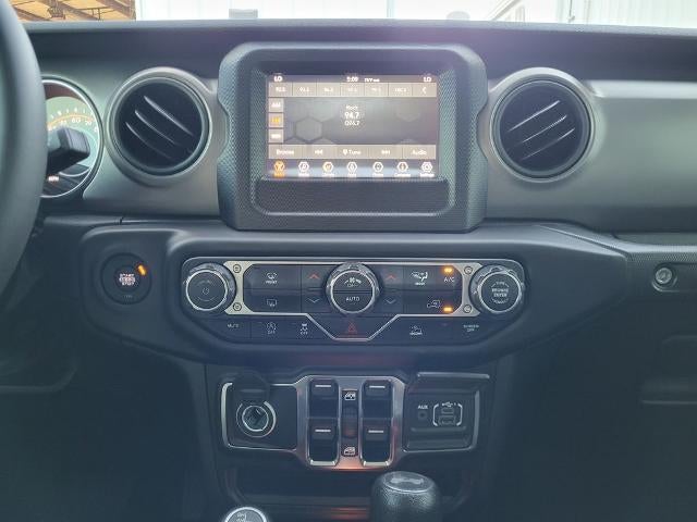 2023 Jeep Wrangler 4-Door Willys 4x4