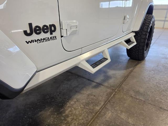 2020 Jeep Wrangler Unlimited Sahara Altitude