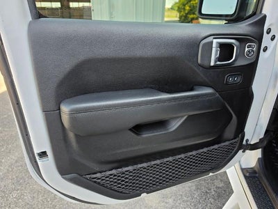 2020 Jeep Wrangler Unlimited Sahara Altitude