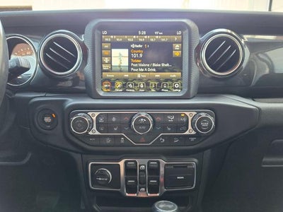 2020 Jeep Wrangler Unlimited Sahara Altitude