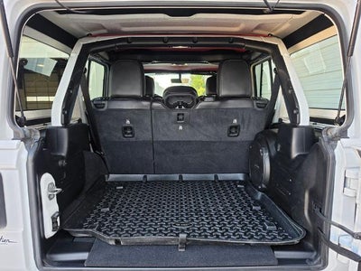 2020 Jeep Wrangler Unlimited Sahara Altitude