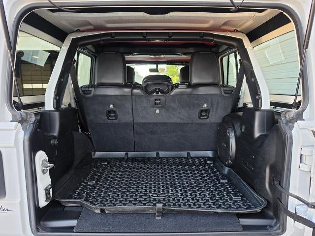 2020 Jeep Wrangler Unlimited Sahara Altitude