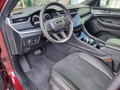 2025 Jeep Grand Cherokee Altitude X 4x2