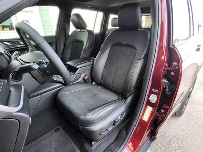 2025 Jeep Grand Cherokee Altitude X 4x2