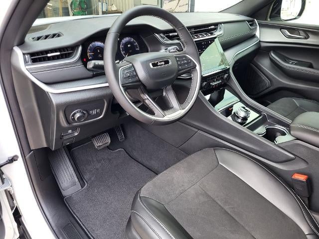 2025 Jeep Grand Cherokee Altitude 4x4