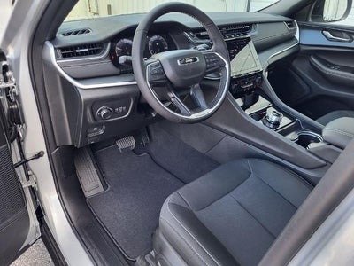 2025 Jeep Grand Cherokee Laredo X 4x4