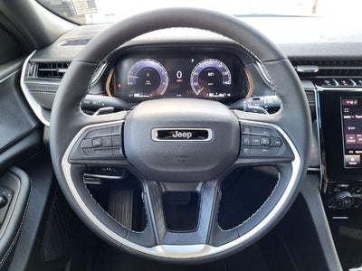 2025 Jeep Grand Cherokee Laredo X 4x4