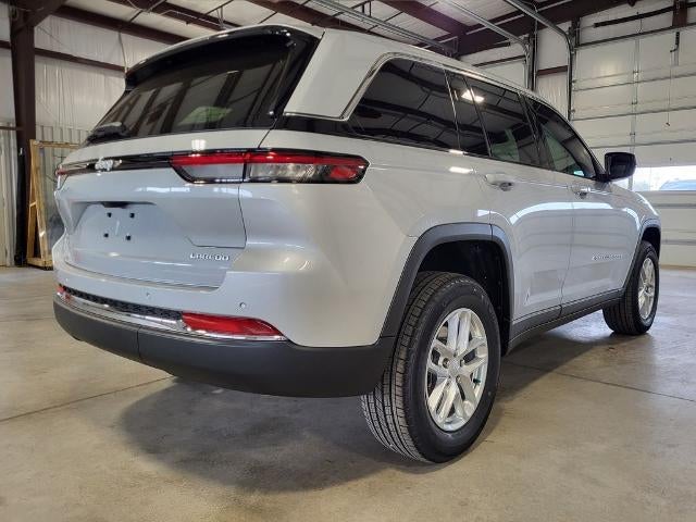 2025 Jeep Grand Cherokee Laredo X 4x4