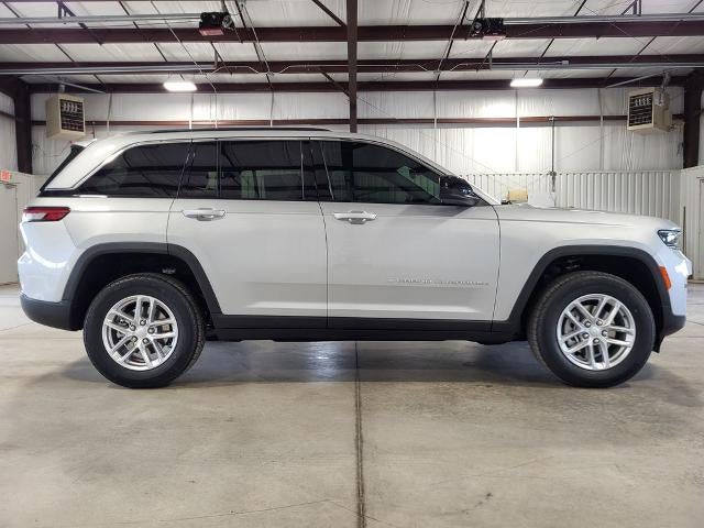 2025 Jeep Grand Cherokee Laredo X 4x4