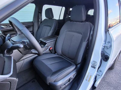 2025 Jeep Grand Cherokee L Laredo 4x2