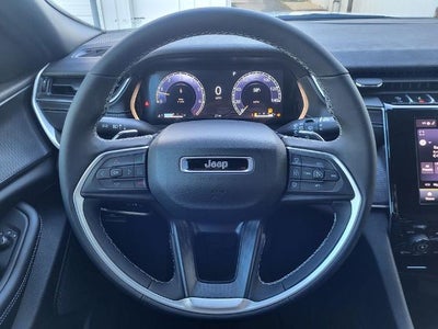 2025 Jeep Grand Cherokee L Laredo 4x2