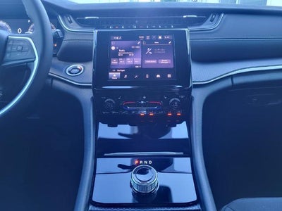 2025 Jeep Grand Cherokee L Laredo 4x2