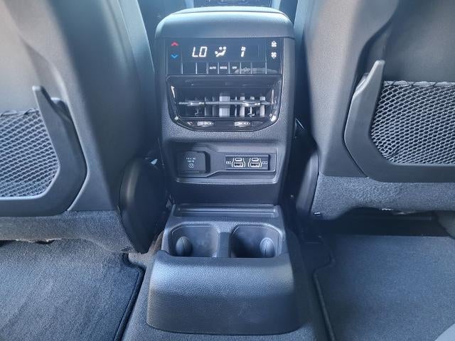 2025 Jeep Grand Cherokee L Laredo 4x2