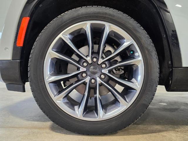 2023 Jeep Wagoneer L Series III - Photo 10