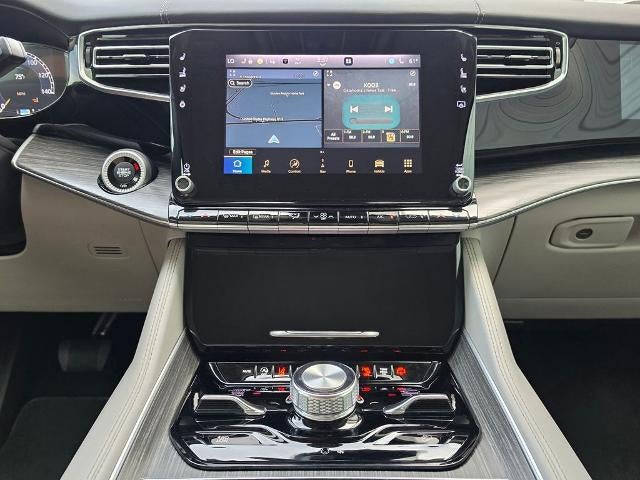 2023 Jeep Wagoneer L Series III - Photo 20