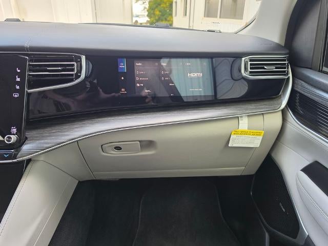 2023 Jeep Wagoneer L Series III - Photo 29