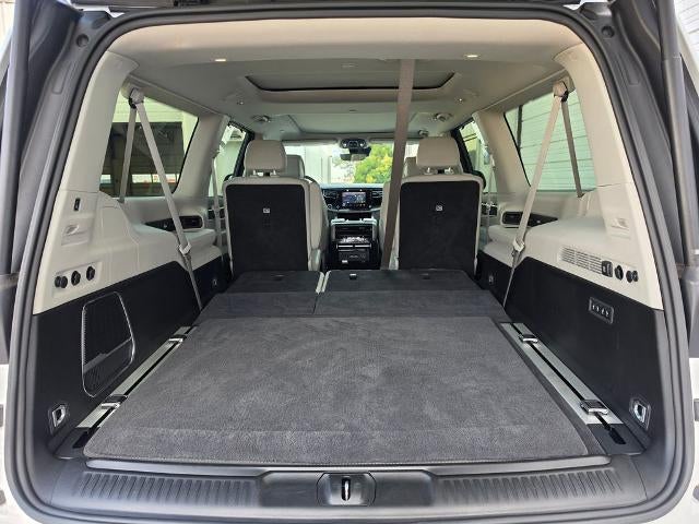 2023 Jeep Wagoneer L Series III - Photo 37