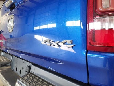 2019 RAM 1500 Laramie Quad Cab 4x4 6'4" Box