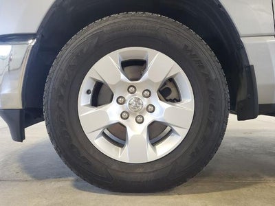 2020 RAM 1500 Big Horn Crew Cab 4x4 5'7" Box