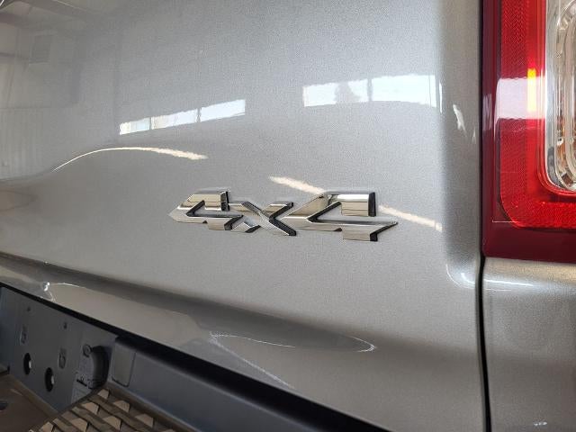 2020 RAM 1500 Big Horn Crew Cab 4x4 5'7" Box