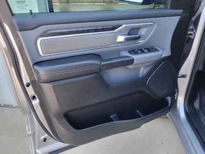 2020 RAM 1500 Big Horn Crew Cab 4x4 5'7" Box