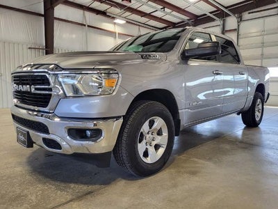 2020 RAM 1500 Big Horn Crew Cab 4x4 5'7" Box