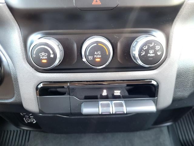 2020 RAM 1500 Big Horn Crew Cab 4x4 5'7" Box