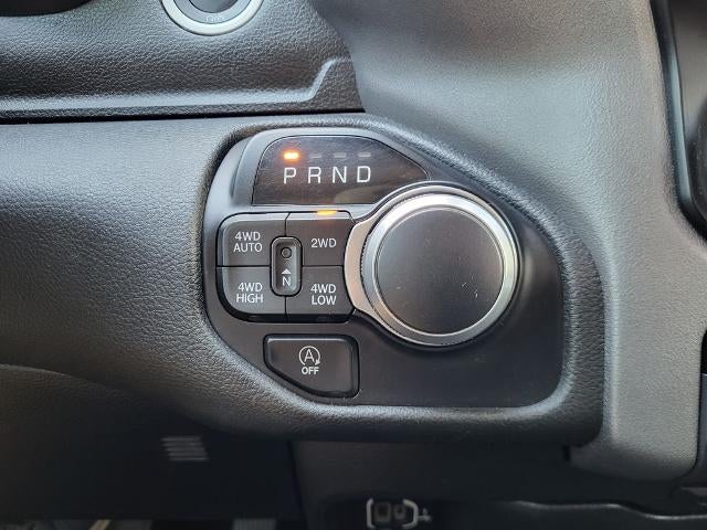 2020 RAM 1500 Big Horn Crew Cab 4x4 5'7" Box