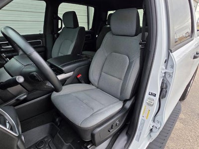 2023 RAM 1500 Big Horn Crew Cab 4x4 5'7" Box