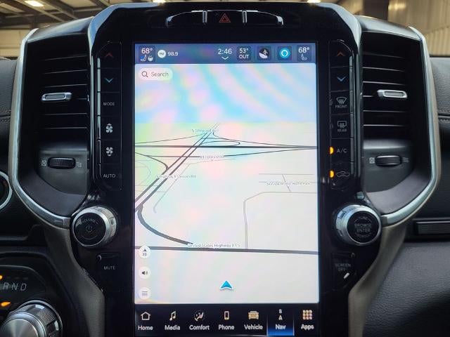 2022 RAM 1500 Laramie Crew Cab 4x4 5'7" Box