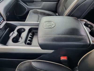 2022 RAM 1500 Laramie Crew Cab 4x4 5'7" Box