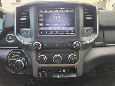 2020 RAM 1500 Big Horn Crew Cab 4x4 6'4" Box
