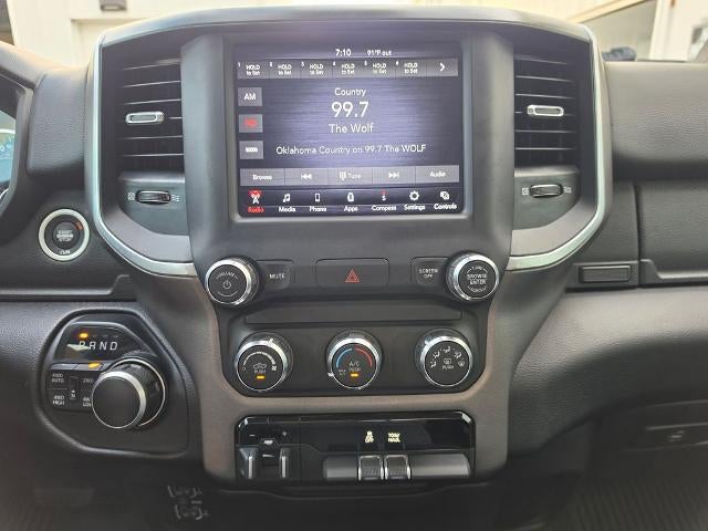 2020 RAM 1500 Big Horn Crew Cab 4x4 6'4" Box