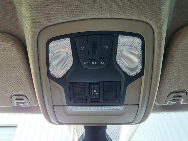 2020 RAM 1500 Big Horn Crew Cab 4x4 6'4" Box