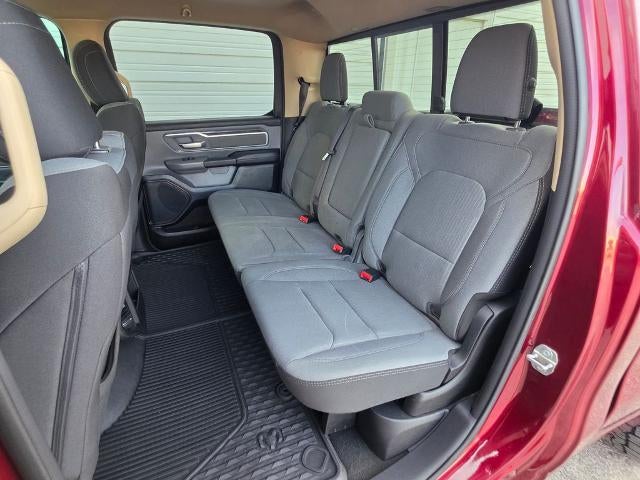 2020 RAM 1500 Big Horn Crew Cab 4x4 6'4" Box