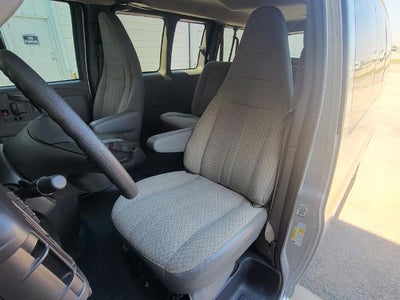 2024 Chevrolet Express Passenger 2500 1LT