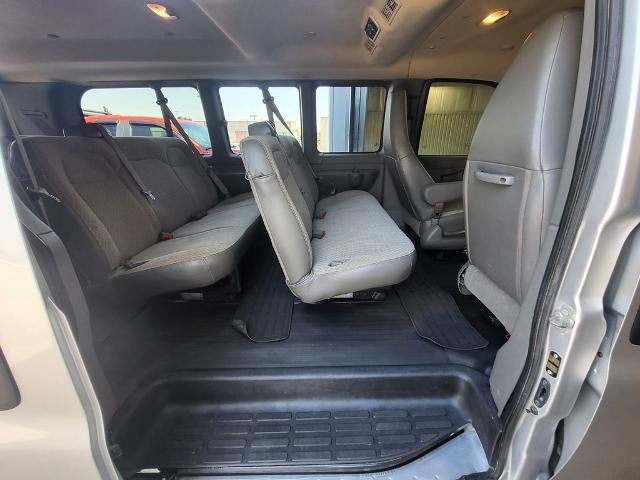 2024 Chevrolet Express Passenger 2500 1LT