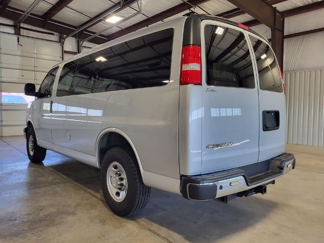 2024 Chevrolet Express Passenger 2500 1LT