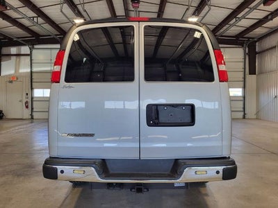 2024 Chevrolet Express Passenger 2500 1LT