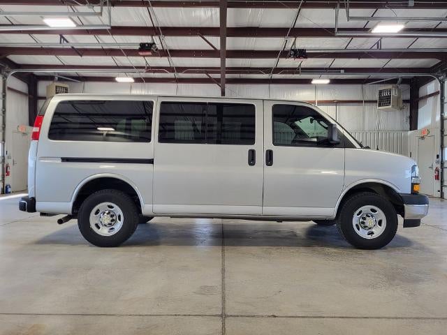 2024 Chevrolet Express Passenger 2500 1LT
