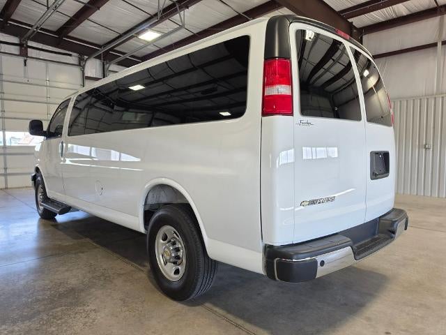 2025 Chevrolet Express Passenger 1LT