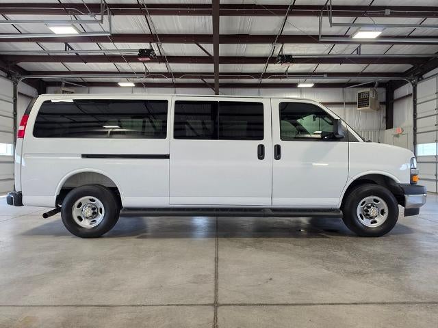 2025 Chevrolet Express Passenger 1LT