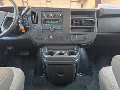 2025 Chevrolet Express Passenger 1LT