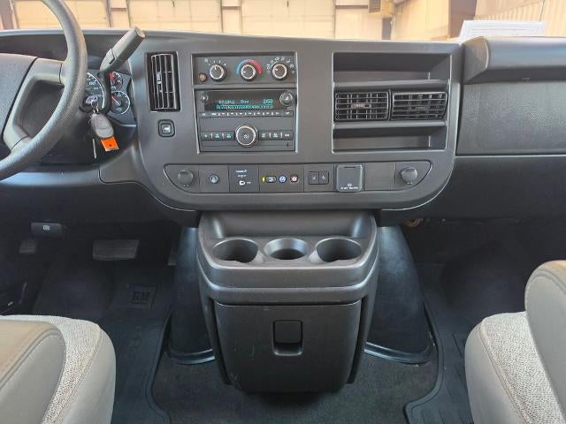2025 Chevrolet Express Passenger 1LT