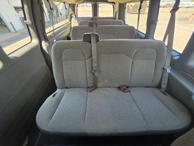 2025 Chevrolet Express Passenger 1LT