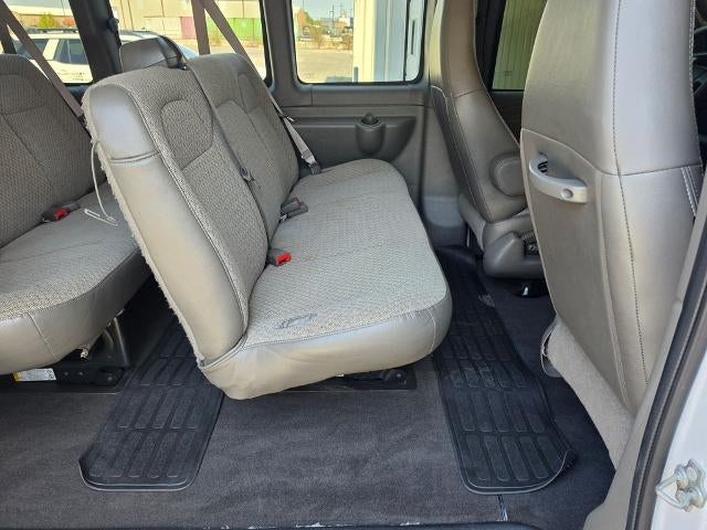 2025 Chevrolet Express Passenger 1LT