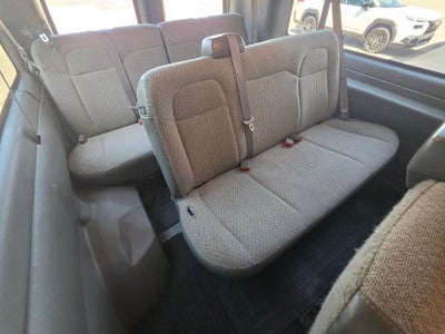 2025 Chevrolet Express Passenger 1LT