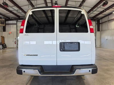 2025 Chevrolet Express Passenger 1LT