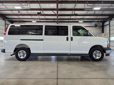 2025 Chevrolet Express Passenger 1LT