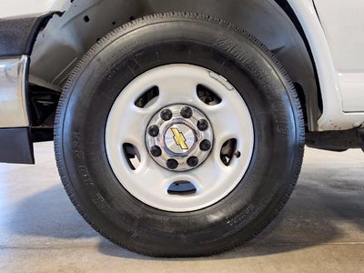 2025 Chevrolet Express Passenger 1LT